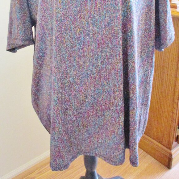 ASOS Women's Plus Size, Multicolor Metallic Thread Short Sleeve Top Stretch, 22 - Picture 2 of 11